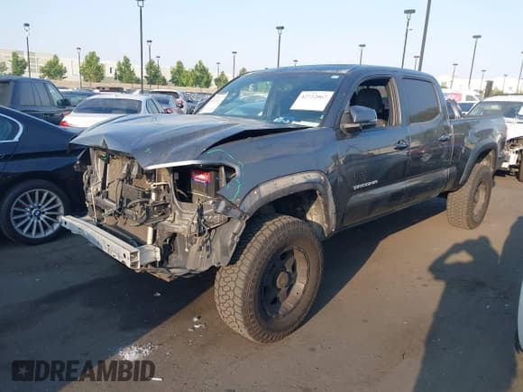 ✅ 2017 Toyota Tacoma SR5 • VIN: 3TMDZ5BN7HM018856 • Lot: 42722067. Wystawiony na IAAI z przebiegiem 123 194 mil. Bezpłatny archiwum sprzedaży aukcyjnych z USA i szczegółowy raport historii pojazdu na DreamBid. Zdjęcie 18.