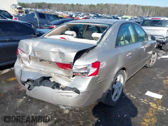 ✅ 2007 Hyundai Sonata SE • VIN: 5NPEU46F57H212256 • Лот: 41274594. Опубликован ранее на IAAI с пробегом 180 550 миль. Бесплатный доступ к архиву аукционных продаж из США и подробный отчёт об истории автомобиля на DreamBid. Изображение 4.