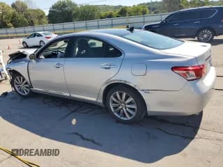✅ 2010 Lexus ES 330 • VIN: JTHBK1EG3A2404042 • Лот: 70427795. Опубликован ранее на Copart с пробегом 88 157 миль. Бесплатный доступ к архиву аукционных продаж из США и подробный отчёт об истории автомобиля на DreamBid. Изображение 2.
