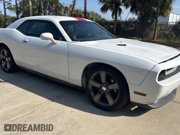 ✅ 2013 Dodge Challenger SXT • VIN: 2C3CDYAG3DH530786 • Lot: 87635065. Wystawiony na Copart z przebiegiem 134 828 mil. Bezpłatny archiwum sprzedaży aukcyjnych z USA i szczegółowy raport historii pojazdu na DreamBid. Zdjęcie 1.