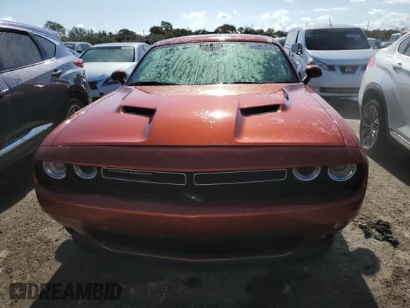✅ 2021 Dodge Challenger SXT • VIN: 2C3CDZAG9MH631014 • Lot: 50614523. Wystawiony na Copart z przebiegiem 34 265 mil. Bezpłatny archiwum sprzedaży aukcyjnych z USA i szczegółowy raport historii pojazdu na DreamBid. Zdjęcie 5.