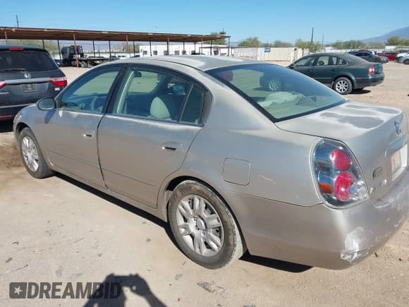 ✅ 2005 Nissan Altima S • VIN: 1N4AL11D05C157672 • Lot: 43574681. Listed on IAAI with 187,847 mi. Free auction sales archive from the USA and detailed vehicle history report at DreamBid. Image 3.