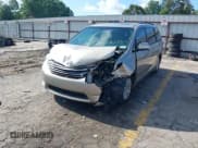 ✅ 2017 Toyota Sienna XLE Auto Access Seat • VIN: 5TDYZ3DC4HS837017 • Lot: 42237044. Listed on IAAI with 91,041 mi. Free auction sales archive from the USA and detailed vehicle history report at DreamBid. Image 2.