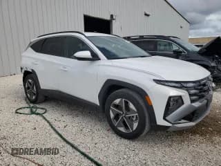 ✅ 2025 Hyundai Tucson SEL • VIN: 5NMJB3DE4SH443776 • Лот: 68339195. Опубликован ранее на Copart с пробегом 27 145 миль. Бесплатный доступ к архиву аукционных продаж из США и подробный отчёт об истории автомобиля на DreamBid. Изображение 4.