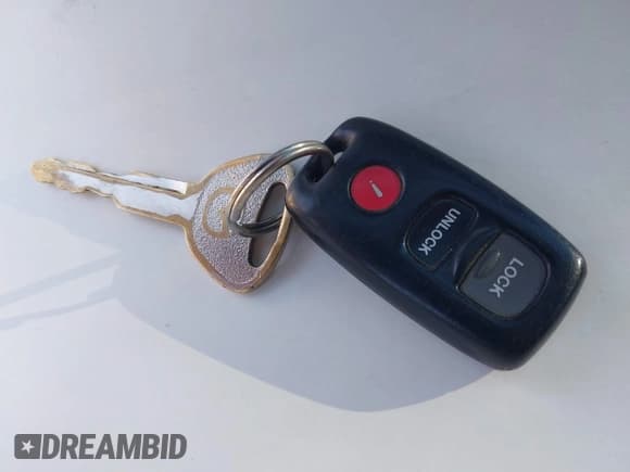 ✅ 2001 Mazda Protege LX • VIN: JM1BJ226910401437 • Lot: 43548017. Wystawiony na IAAI z przebiegiem 236 866 mil. Bezpłatny archiwum sprzedaży aukcyjnych z USA i szczegółowy raport historii pojazdu na DreamBid. Zdjęcie 11.