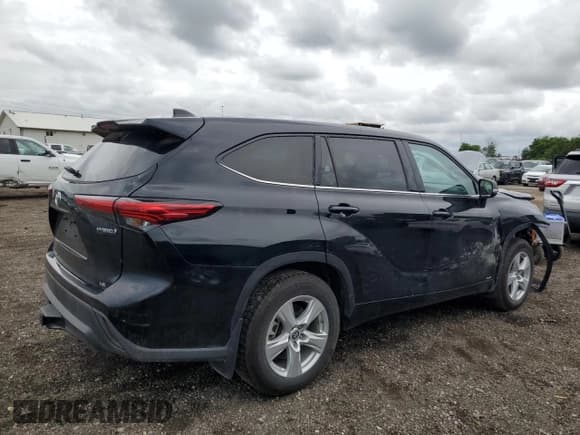 ✅ 2022 Toyota Highlander Hybrid LE • VIN: 5TDBBRCH7NS548509 • Lot: 61155555. Listed on Copart with 46,456 mi. Free auction sales archive from the USA and detailed vehicle history report at DreamBid. Image 3.