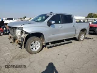 2019 Chevrolet Silverado 1500 LT with VIN 3GCPYDEK9KG147702, listed as a Copart auction lot 90138625 with 113,051 mi miles and Salvage title. Bid and sale history available at DreamBid. Image 1.
