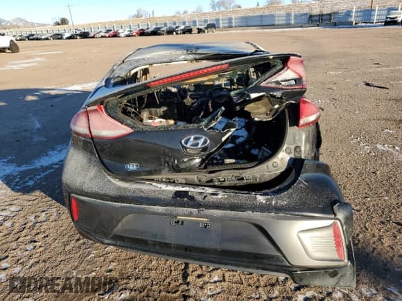 ✅ 2017 Hyundai Ioniq Blue • VIN: KMHC65LC3HU030043 • Lot: 87661605. Wystawiony na Copart z przebiegiem Nie podano. Bezpłatny archiwum sprzedaży aukcyjnych z USA i szczegółowy raport historii pojazdu na DreamBid. Zdjęcie 6.