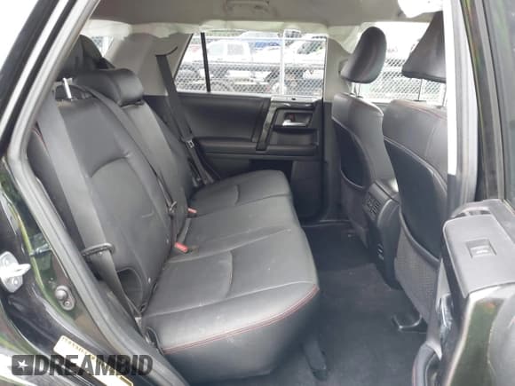 ✅ 2019 Toyota 4Runner SR5 • VIN: JTEBU5JR5K5622909 • Лот: 42349597. Опубликован ранее на IAAI с пробегом 193 916 миль. Бесплатный доступ к архиву аукционных продаж из США и подробный отчёт об истории автомобиля на DreamBid. Изображение 8.