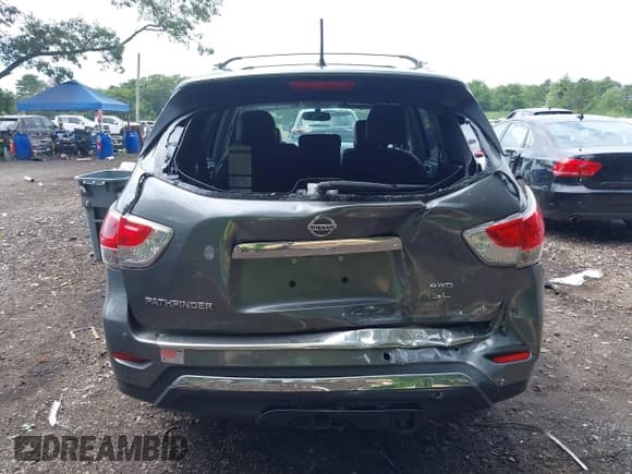 ✅ 2015 Nissan Pathfinder Platinum • VIN: 5N1AR2MM1FC648968 • Lot: 42953732. Listed on IAAI with 134,729 mi. Free auction sales archive from the USA and detailed vehicle history report at DreamBid. Image 16.