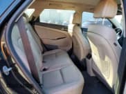 ✅ 2017 Hyundai Tucson Sport • VIN: KM8J3CA21HU294120 • Лот: 90997085. Опубликован ранее на Copart с пробегом 179 102 миль. Бесплатный доступ к архиву аукционных продаж из США и подробный отчёт об истории автомобиля на DreamBid. Изображение 11.