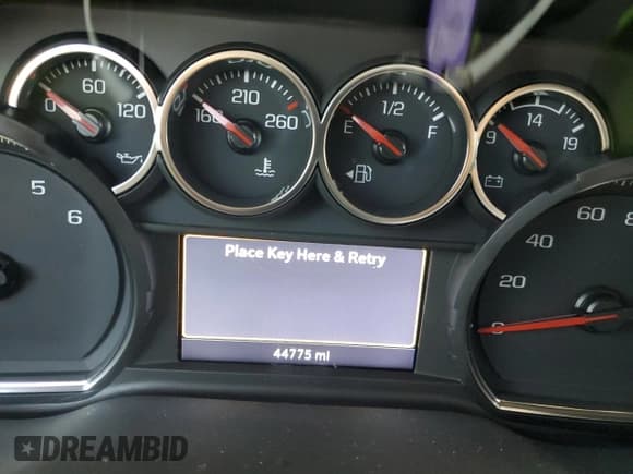 ✅ 2022 Chevrolet Silverado 1500 LT • VIN: 1GCUYDED5NZ216121 • Lot: 81733535. Wystawiony na Copart z przebiegiem 44 775 mil. Bezpłatny archiwum sprzedaży aukcyjnych z USA i szczegółowy raport historii pojazdu na DreamBid. Zdjęcie 9.