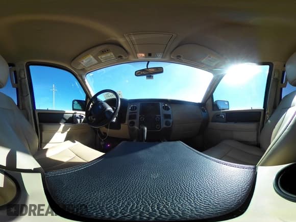 ✅ 2015 Ford Expedition XLT • VIN: 1FMJU1HT7FEF49697 • Lot: 43575147. Listed on IAAI with 138,317 mi. Free auction sales archive from the USA and detailed vehicle history report at DreamBid. Image 19.