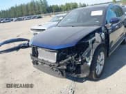 ✅ 2025 Audi Q3 S line Premium • VIN: WA1DECF31S1055912 • Lot: 42830925. Listed on IAAI with 3,500 mi. Free auction sales archive from the USA and detailed vehicle history report at DreamBid. Image 6.