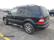 ✅ 2003 Mercedes-Benz M 500 • VIN: 4JGAB75E03A402686 • Lot: 43406572. Wystawiony na IAAI z przebiegiem 230 869 mil. Bezpłatny archiwum sprzedaży aukcyjnych z USA i szczegółowy raport historii pojazdu na DreamBid. Zdjęcie 3.