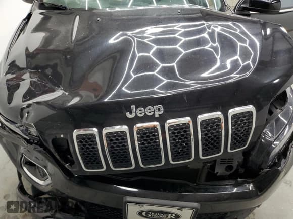 ✅ 2019 Jeep Cherokee Overland • VIN: 1C4PJMJX4KD161008 • Лот: 57785205. Опубликован ранее на Copart с пробегом 92 315 миль. Бесплатный доступ к архиву аукционных продаж из США и подробный отчёт об истории автомобиля на DreamBid. Изображение 12.
