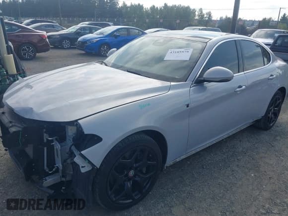 ✅ 2020 Alfa Romeo Giulia Ti • VIN: ZARFANBN0L7639218 • Lot: 43185575. Listed on IAAI with 27,923 mi. Free auction sales archive from the USA and detailed vehicle history report at DreamBid. Image 2.