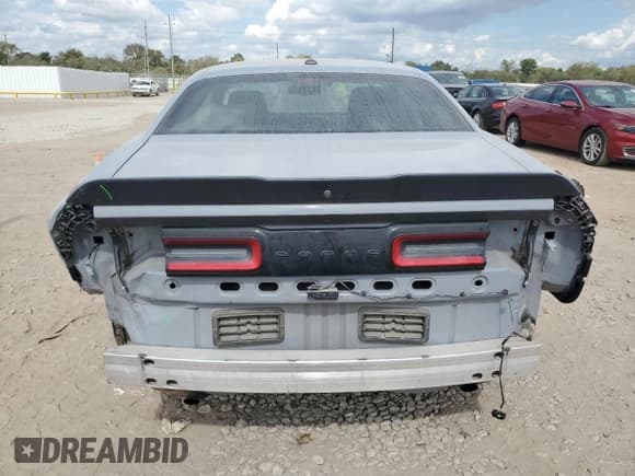 ✅ 2020 Dodge Challenger SXT • VIN: 2C3CDZAG1LH236243 • Lot: 86677255. Wystawiony na Copart z przebiegiem 90 791 mil. Bezpłatny archiwum sprzedaży aukcyjnych z USA i szczegółowy raport historii pojazdu na DreamBid. Zdjęcie 6.
