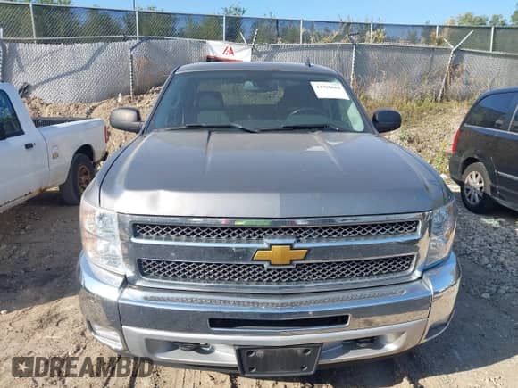 2012 Chevrolet Silverado 1500 LT z VIN 1GCPKSE7XCF216465, wystawiony jako IAAI lot #43358662 z przebiegiem 171 734 mil mil oraz . Historia ofert i sprzedaży dostępna na DreamBid. Obrazek 12.