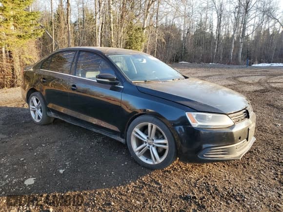 ✅ 2014 Volkswagen Jetta TDI • VIN: 3VWLL7AJ3EM336098 • Lot: 94135745. Wystawiony na Copart z przebiegiem 164 807 mil. Bezpłatny archiwum sprzedaży aukcyjnych z USA i szczegółowy raport historii pojazdu na DreamBid. Zdjęcie 4.