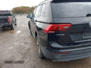 ✅ 2020 Volkswagen Tiguan S • VIN: 3VV1B7AX0LM082124 • Лот: 43534001. Опубликован ранее на IAAI с пробегом 101 006 миль. Бесплатный доступ к архиву аукционных продаж из США и подробный отчёт об истории автомобиля на DreamBid. Изображение 3.