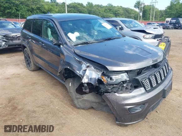 ✅ 2019 Jeep Grand Cherokee Laredo • VIN: 1C4RJFAGXKC625851 • Lot: 42804845. Wystawiony na IAAI z przebiegiem 77 303 mil. Bezpłatny archiwum sprzedaży aukcyjnych z USA i szczegółowy raport historii pojazdu na DreamBid. Zdjęcie 17.
