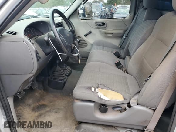 ✅ 2004 Ford F-150 XL • VIN: 2FTRF18284CA42951 • Lot: 79665784. Listed on Copart with 160,293 mi. Free auction sales archive from the USA and detailed vehicle history report at DreamBid. Image 7.
