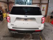 ✅ 2020 Ford Explorer Platinum • VIN: 1FM5K8HC0LGC25412 • Lot: 41874262. Wystawiony na IAAI z przebiegiem 58 514 mil. Bezpłatny archiwum sprzedaży aukcyjnych z USA i szczegółowy raport historii pojazdu na DreamBid. Zdjęcie 16.