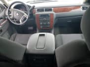 ✅ 2013 Chevrolet Tahoe LS • VIN: 1GNSKAE08DR148441 • Лот: 64245035. Опубликован ранее на Copart с пробегом 162 943 миль. Бесплатный доступ к архиву аукционных продаж из США и подробный отчёт об истории автомобиля на DreamBid. Изображение 8.