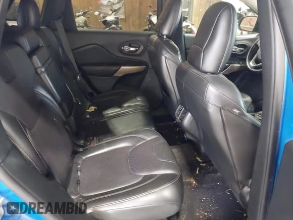 ✅ 2018 Jeep Cherokee Limited • VIN: 1C4PJMDX1JD562574 • Лот: 43318282. Опубликован ранее на IAAI с пробегом 136 440 миль. Бесплатный доступ к архиву аукционных продаж из США и подробный отчёт об истории автомобиля на DreamBid. Изображение 8.