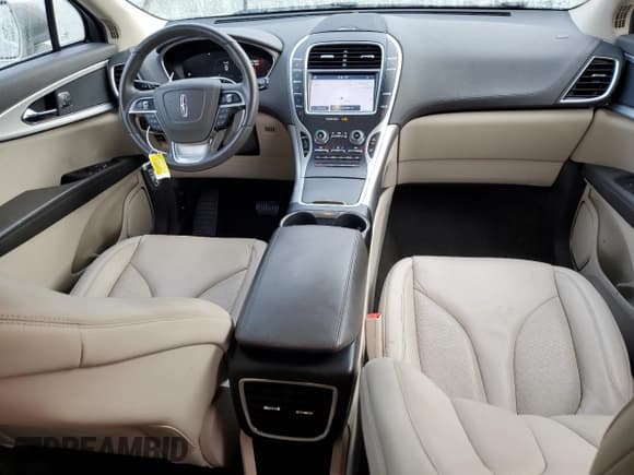 ✅ 2020 Lincoln Nautilus Standard • VIN: 2LMPJ8J93LBL15854 • Lot: 51266195. Listed on Copart with 37,398 mi. Free auction sales archive from the USA and detailed vehicle history report at DreamBid. Image 8.