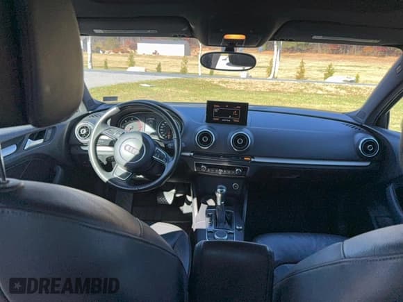 ✅ 2015 Audi A3 Premium • VIN: WAUAJGFF2F1078866 • Лот: 91583365. Опубликован ранее на Copart с пробегом 75 761 миль. Бесплатный доступ к архиву аукционных продаж из США и подробный отчёт об истории автомобиля на DreamBid. Изображение 9.