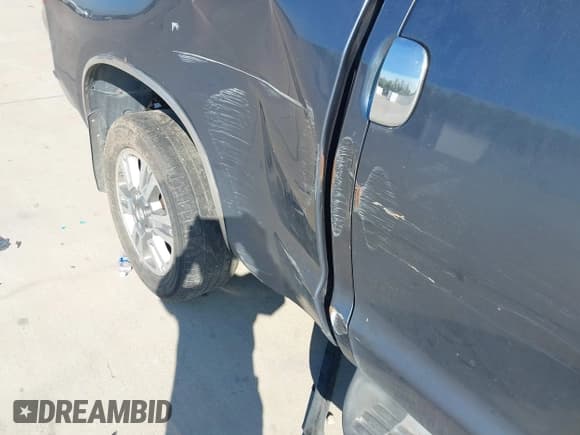 ✅ 2008 Toyota Tundra • VIN: 5TFRU54148X011064 • Lot: 43421865. Wystawiony na IAAI z przebiegiem 306 435 mil. Bezpłatny archiwum sprzedaży aukcyjnych z USA i szczegółowy raport historii pojazdu na DreamBid. Zdjęcie 18.