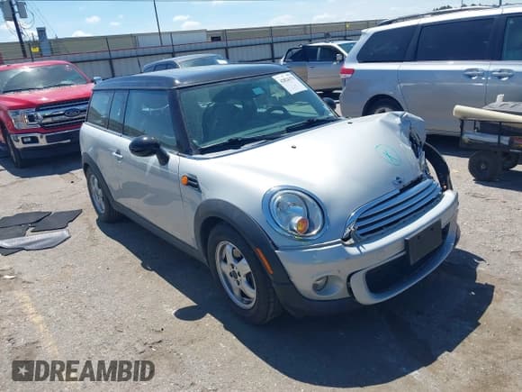 ✅ 2011 MINI Clubman • VIN: WMWZF3C59BT188840 • Lot: 42824370. Listed on IAAI with 90,900 mi. Free auction sales archive from the USA and detailed vehicle history report at DreamBid. Image 1.