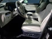 ✅ 2024 Hyundai Palisade Calligraphy • VIN: KM8R7DGE2RU710806 • Lot: 41492105. Wystawiony na Copart z przebiegiem 32 717 mil. Bezpłatny archiwum sprzedaży aukcyjnych z USA i szczegółowy raport historii pojazdu na DreamBid. Zdjęcie 7.