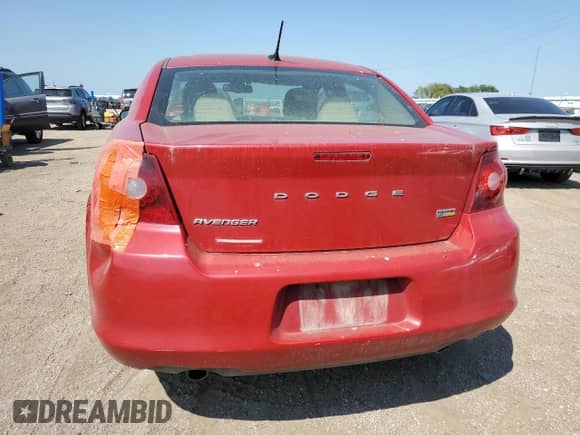 2011 Dodge Avenger Lux z VIN 1B3BD2FG2BN550272, wystawiony jako Copart lot #69102694 z przebiegiem 151 228 mil mil oraz Czysty tytuł • Clean title. Historia ofert i sprzedaży dostępna na DreamBid. Obrazek 6.