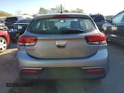 ✅ 2023 Kia Rio S • VIN: 3KPA25AD2PE585484 • Lot: 85499815. Wystawiony na Copart z przebiegiem 35 421 mil. Bezpłatny archiwum sprzedaży aukcyjnych z USA i szczegółowy raport historii pojazdu na DreamBid. Zdjęcie 6.