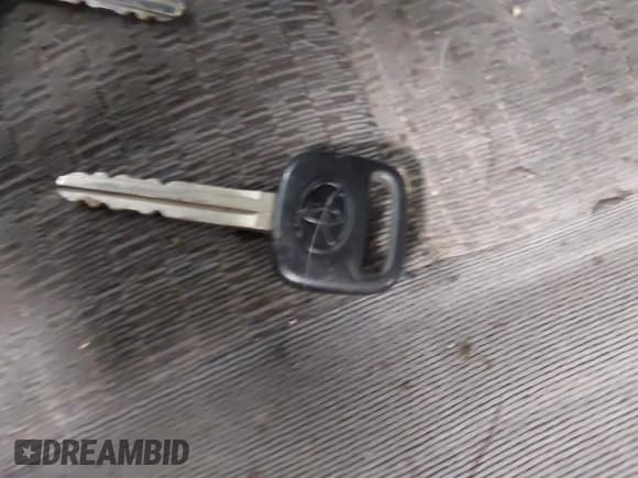 ✅ 2004 Toyota Tundra SR5 • VIN: 5TBDT44194S448297 • Lot: 43457805. Listed on IAAI with Not provided. Free auction sales archive from the USA and detailed vehicle history report at DreamBid. Image 11.