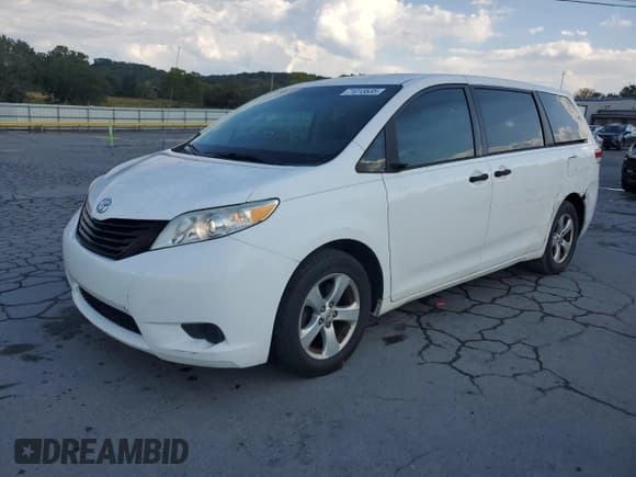 ✅ 2012 Toyota Sienna • VIN: 5TDZK3DC2CS184186 • Lot: 71013535. Listed on Copart with 172,772 mi. Free auction sales archive from the USA and detailed vehicle history report at DreamBid. Image 1.