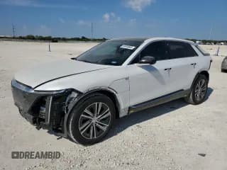 ✅ 2024 Cadillac LYRIQ Luxury • VIN: 1GYKPRRL5RZ131305 • Лот: 84950845. Опубликован ранее на Copart с пробегом 13 951 миль. Бесплатный доступ к архиву аукционных продаж из США и подробный отчёт об истории автомобиля на DreamBid. Изображение 1.