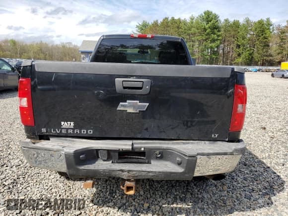 ✅ 2008 Chevrolet Silverado 2500HD 1LT • VIN: 1GCHK29KX8E175321 • Lot: 56190415. Wystawiony na Copart z przebiegiem 135 748 mil. Bezpłatny archiwum sprzedaży aukcyjnych z USA i szczegółowy raport historii pojazdu na DreamBid. Zdjęcie 6.