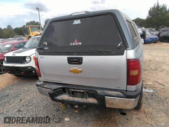 ✅ 2012 Chevrolet Silverado 2500HD LT • VIN: 1GC2KXCG1CZ337684 • Lot: 40494392. Wystawiony na IAAI z przebiegiem Nie podano. Bezpłatny archiwum sprzedaży aukcyjnych z USA i szczegółowy raport historii pojazdu na DreamBid. Zdjęcie 16.