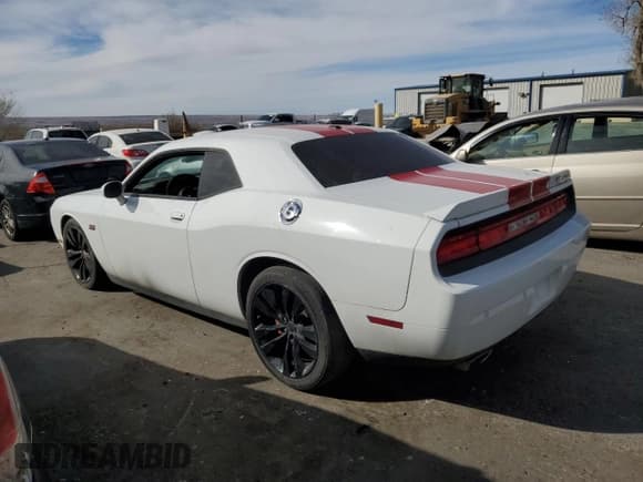 ✅ 2014 Dodge Challenger SRT-8 • VIN: 2C3CDYCJ4EH136711 • Lot: 47771765. Wystawiony na Copart z przebiegiem Nie podano. Bezpłatny archiwum sprzedaży aukcyjnych z USA i szczegółowy raport historii pojazdu na DreamBid. Zdjęcie 2.