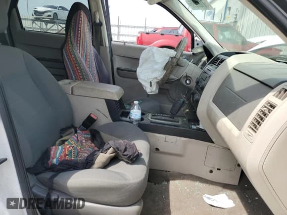 ✅ 2008 Ford Escape XLS • VIN: 1FMCU92Z48KE74935 • Lot: 57180295. Listed on Copart with Not provided. Free auction sales archive from the USA and detailed vehicle history report at DreamBid. Image 7.