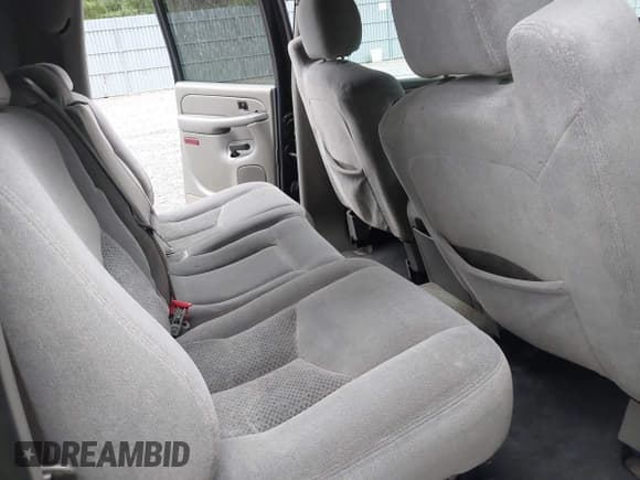 ✅ 2005 Chevrolet Suburban LT • VIN: 1GNFK16Z75J175855 • Лот: 43008638. Опубликован ранее на IAAI с пробегом 219 196 миль. Бесплатный доступ к архиву аукционных продаж из США и подробный отчёт об истории автомобиля на DreamBid. Изображение 8.