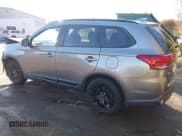✅ 2018 Mitsubishi Outlander SE • VIN: JA4AD3A32JZ048996 • Lot: 43626835. Listed on IAAI with 140,451 mi. Free auction sales archive from the USA and detailed vehicle history report at DreamBid. Image 14.