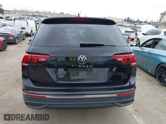 ✅ 2024 Volkswagen Tiguan S • VIN: 3VVRB7AX1RM175360 • Lot: 42196560. Listed on IAAI with 5,133 mi. Free auction sales archive from the USA and detailed vehicle history report at DreamBid. Image 16.
