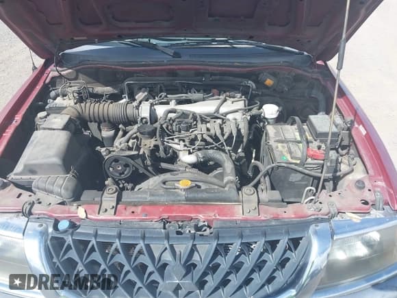 ✅ 2004 Mitsubishi Montero Sport XLS • VIN: JA4MT31R74J008100 • Lot: 42147305. Wystawiony na IAAI z przebiegiem 211 966 mil. Bezpłatny archiwum sprzedaży aukcyjnych z USA i szczegółowy raport historii pojazdu na DreamBid. Zdjęcie 10.