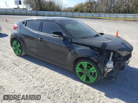 ✅ 2016 Hyundai Veloster • VIN: KMHTC6AD9GU299916 • Лот: 91739625. Опубликован ранее на Copart с пробегом 100 164 миль. Бесплатный доступ к архиву аукционных продаж из США и подробный отчёт об истории автомобиля на DreamBid. Изображение 4.