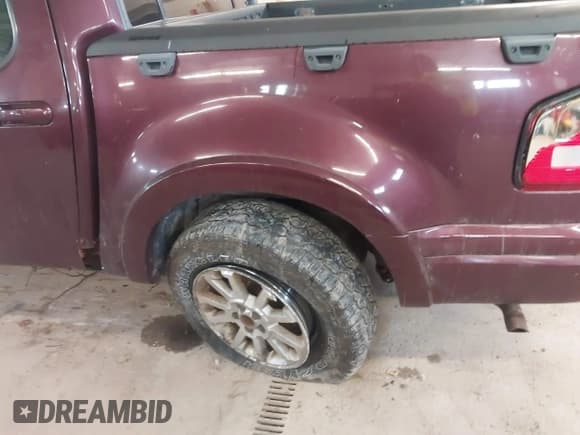 ✅ 2007 Ford Explorer Sport Trac Limited • VIN: 1FMEU53K07UA46852 • Lot: 41268719. Wystawiony na IAAI z przebiegiem 170 293 mil. Bezpłatny archiwum sprzedaży aukcyjnych z USA i szczegółowy raport historii pojazdu na DreamBid. Zdjęcie 6.